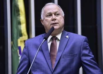 ‘Governo da Bahia tenta dar calote nos professores’, diz Azi sobre pagamento do Fundef