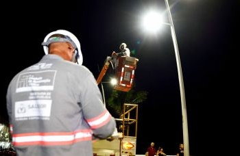 Salvador registra queda de quase 50% nas solicitações de troca de lâmpadas 