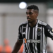 Zagueiro do Atlético-MG, Jemerson sofre acidente de carro