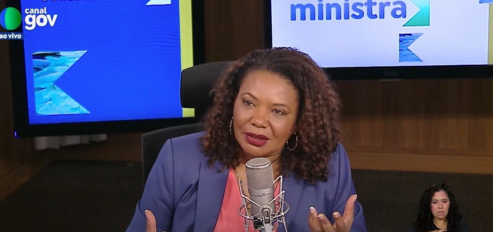 Ministra promete ajudar na reforma do TCA, mas diz que obra é de “responsabilidade direta” do governo baiano
