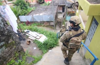 Operações em busca de criminosos prosseguem em Valéria