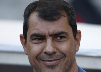 Santos se aproxima de Fábio Carille