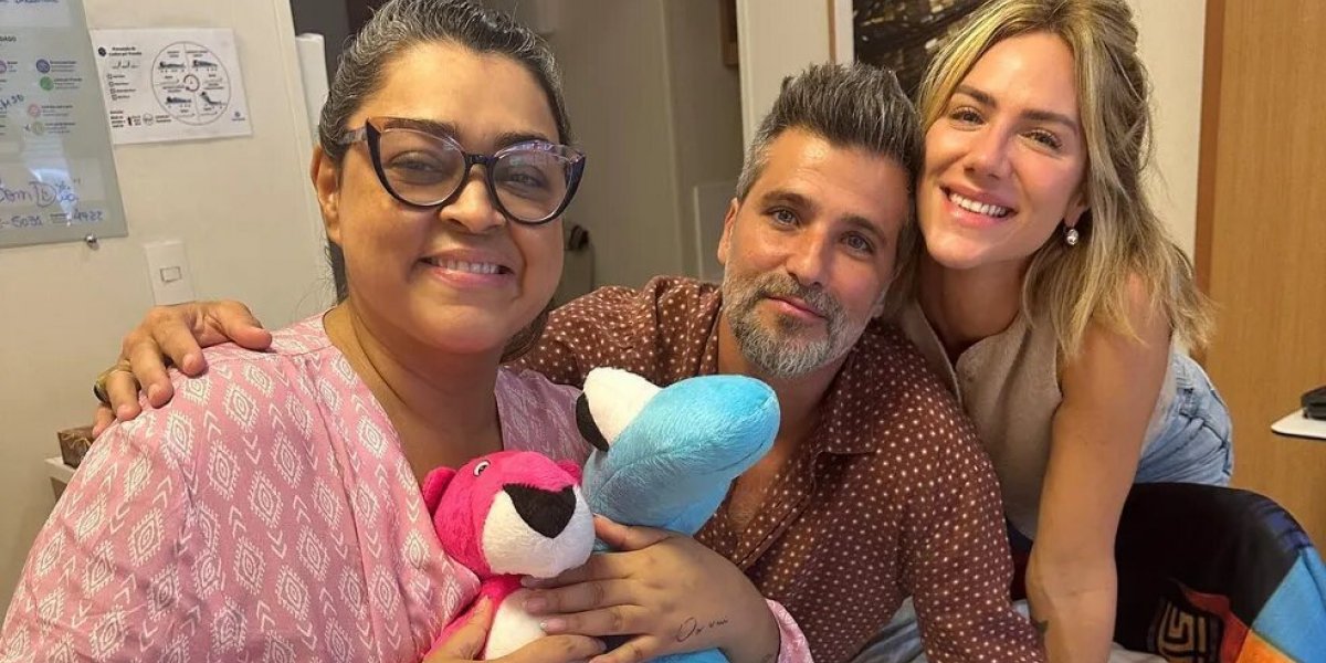 “Não estou só”, comenta Preta Gil ao receber visita de Gioh e Bruno Gagliasso