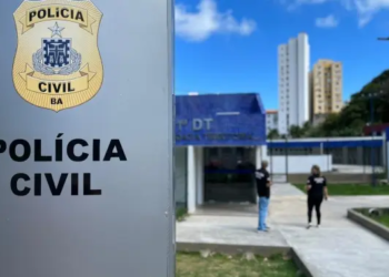 Mototaxista é baleado enquanto aguardava corrida em Itapuã