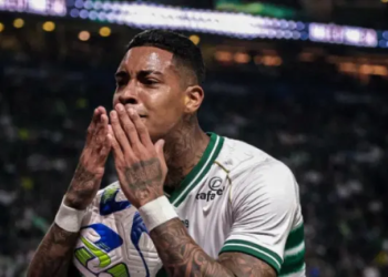 Emprestado para o futebol cipriota, Alef Manga reivindica camisa 11 de Jesé Rodríguez