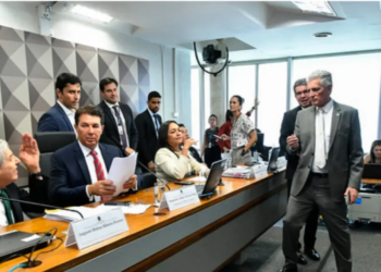 Arthur Maia expulsa deputado bolsonarista da CPMI do 8 de janeiro