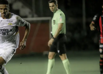 Árbitro da Fifa é designado para apitar a partida Vitória x Avaí em Salvador