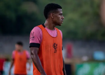 Felipe Vieira tem lesão no ligamento do joelho confirmada e ficará afastado por oito meses