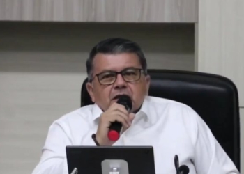 Deputado baiano cobra expulsão de vereador que sugeriu “chibatadas” em autistas