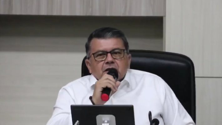Deputado baiano cobra expulsão de vereador que sugeriu “chibatadas” em autistas