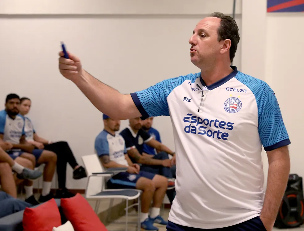 Resenha com Jacaré e recado para Cauly: como foi o 1° treino de Ceni no Bahia