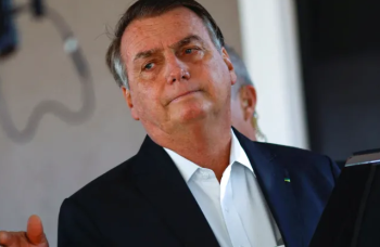 TSE retoma julgamento que pode condenar Bolsonaro