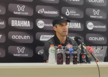 Léo Condé elogia atuação do Vitória diante do Guarani: “Uma partida muito consistente”