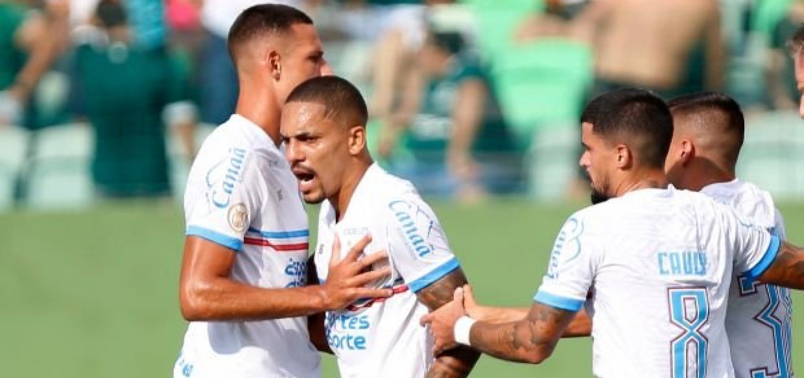 Gilberto revela que Yago o desafiou antes de marcar golaço do meio campo