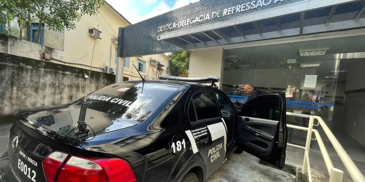 Professor suspeito de assediar alunas em colégio é liberado pela justiça