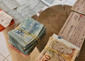 Prefeito de cidade da Bahia é preso com armas e drogas em operação da PF