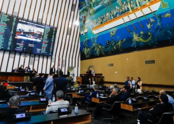 Deputados da AL-BA convocam presidente da ViaBahia para prestar esclarecimento sobre estradas baianas