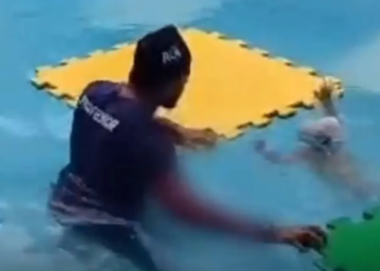 Professor de natação é demitido após polêmica com aula em Salvador