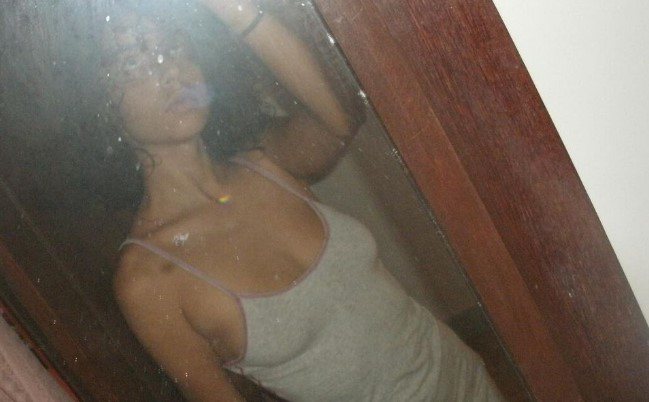 Cantora famosa é exposta ao ter posts antigos falando baixaria divulgados