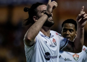 Vitória vence o Novo Horizontino e retorna para a Série A
