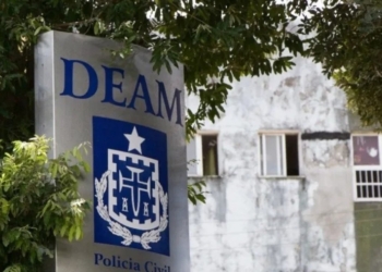 Empresária agredida pelo ex-namorado relata dificuldade para registrar denúncia em Deam de Porto Seguro
