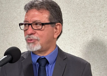 Nova licitação do VLT “está pronta” e deve ser publicada até o início de dezembro, garante Afonso Florence