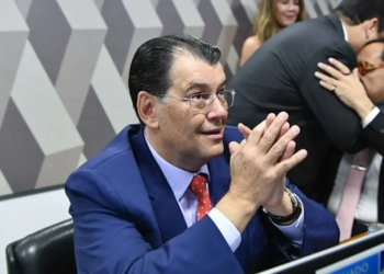 Após diversas mudanças feitas pelo relator, senadores aprovam reforma tributária na CCJ e projeto segue para o Plenário