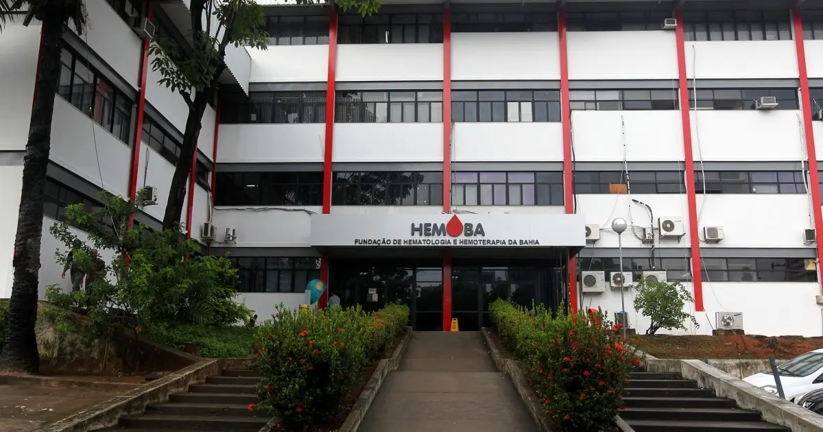 Com estoque crítico, Hemoba oferta atendimentos a doadores de sangue durante feriado de Finados