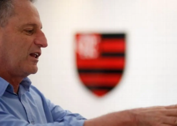 Em áudio vazado, Landin defende SAF do Flamengo e cita trajetória pessoal: “Ganhei dinheiro fazendo isso”