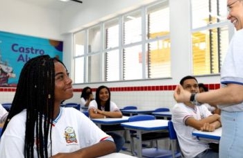 Renovação de matrícula de estudantes da rede estadual é realizada até amanhã (15)