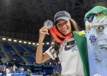 Rayssa Leal conquista prata no Mundial de skate street no Japão