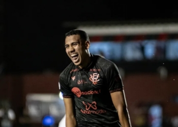 Vitória renova contrato de seis jogadores do elenco atual para 2024