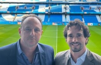 De férias, técnico do Bahia participou de curso no Manchester City