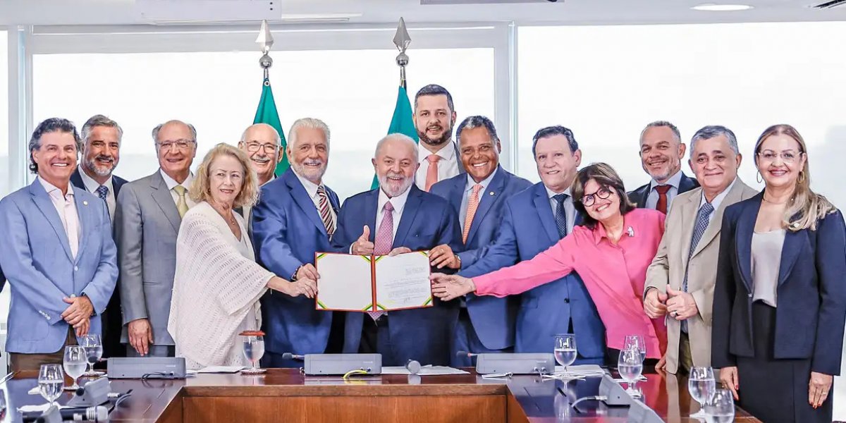 Lula sanciona lei que define revisão de pagamento de serviços do SUS