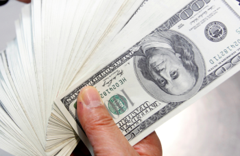 Dólar cai para R$ 4,85 e atinge menor valor do ano