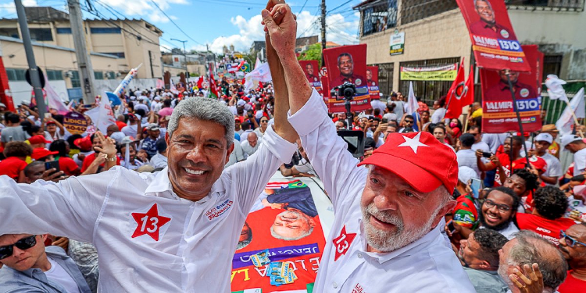 A caminho de Salvador, Lula pode trazer anúncio de obras do PAC para a Bahia