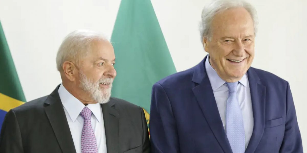 Lula assina nomeação de Lewandowski no Ministério da Justiça