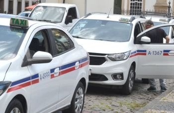 Reajuste: Novo valor da tarifa de táxi desagrada passageiros