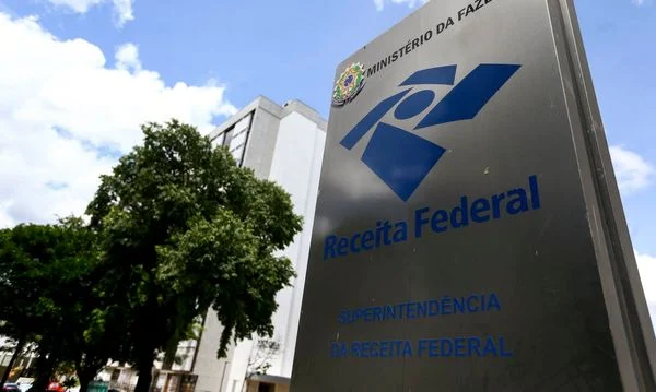 Contribuinte pode fazer defesa oral em processos na Receita Federal