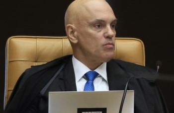 Bolsonaro pede afastamento de Alexandre de Moraes de relatoria