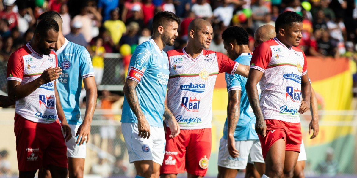 Bahia vence Juazeirense e assume liderança do campeonato baiano