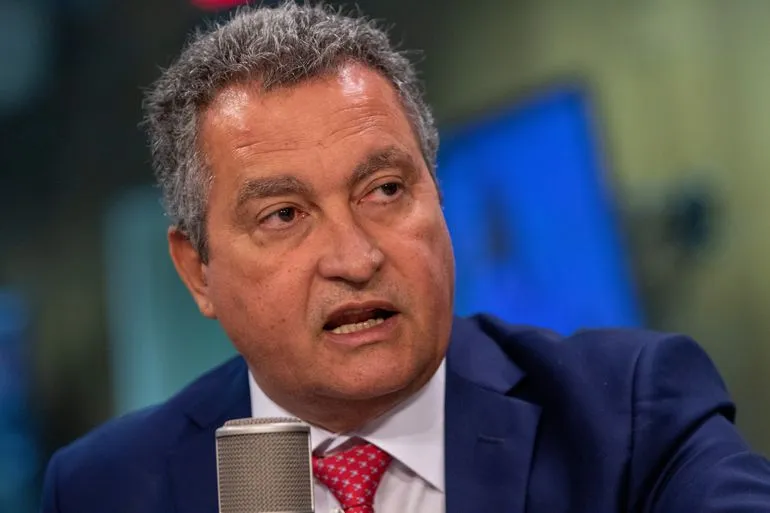 Rui nega que governo seja responsável por cortes nas universidades