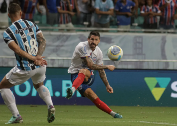 Everaldo sai de contestado a top 5 de artilheiros da Arena Fonte Nova