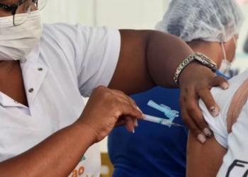 Vacina contra gripe é ofertada em mais de 60 pontos de Salvador neste sábado
