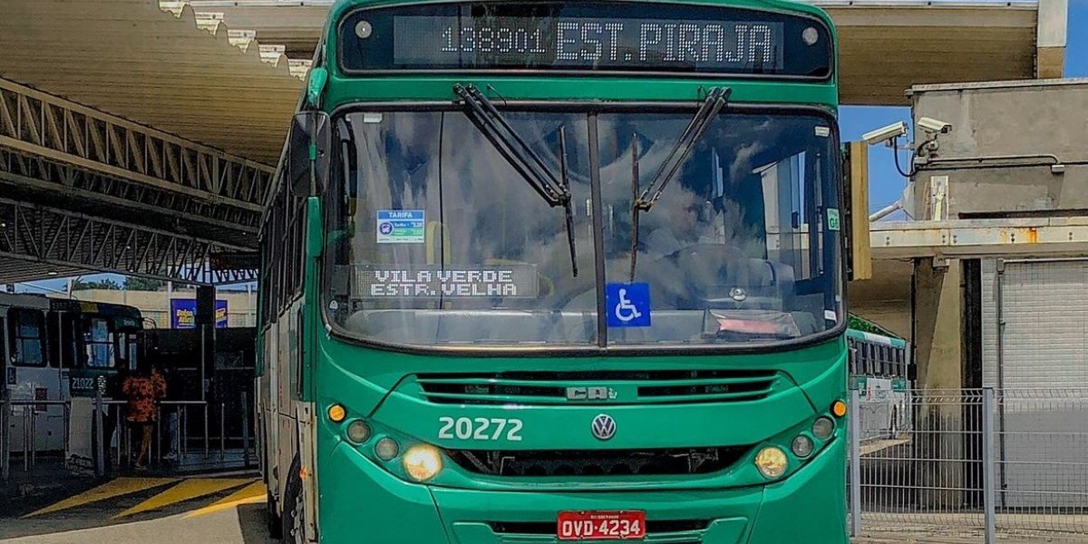 Salvador: Rodoviários atrasam saída de ônibus na manhã desta terça-feira