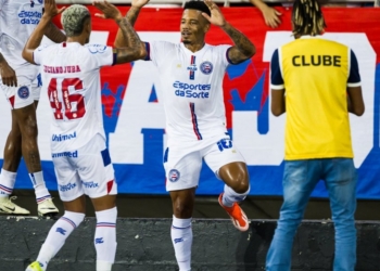 Bahia vence Botafogo com gols de Everaldo e Ratão