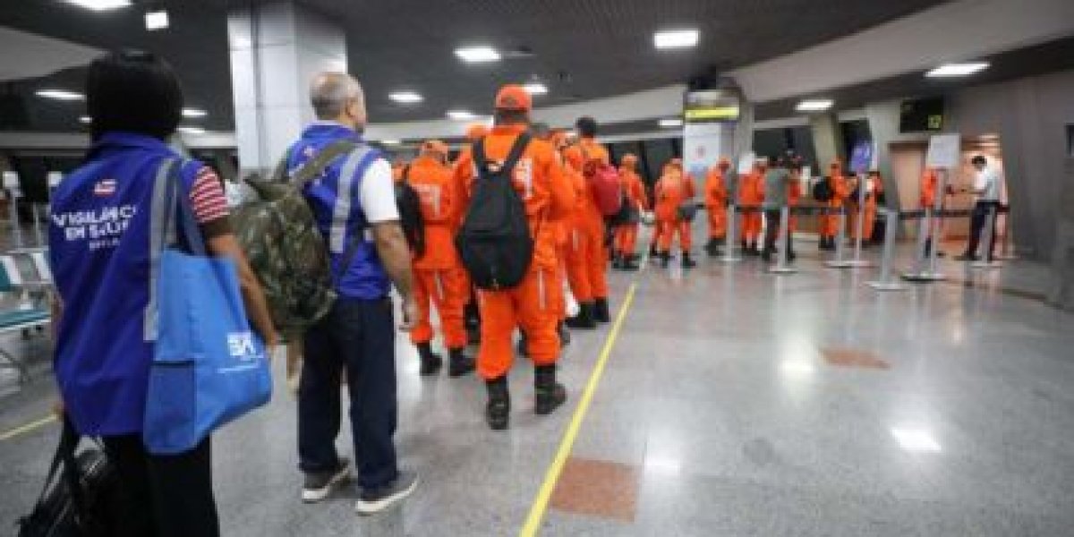 Bombeiros da Bahia resgatam centenas no Rio Grande do Sul