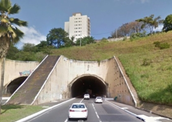 Mototaxista vai a óbito após perder controle de moto e bater em poste