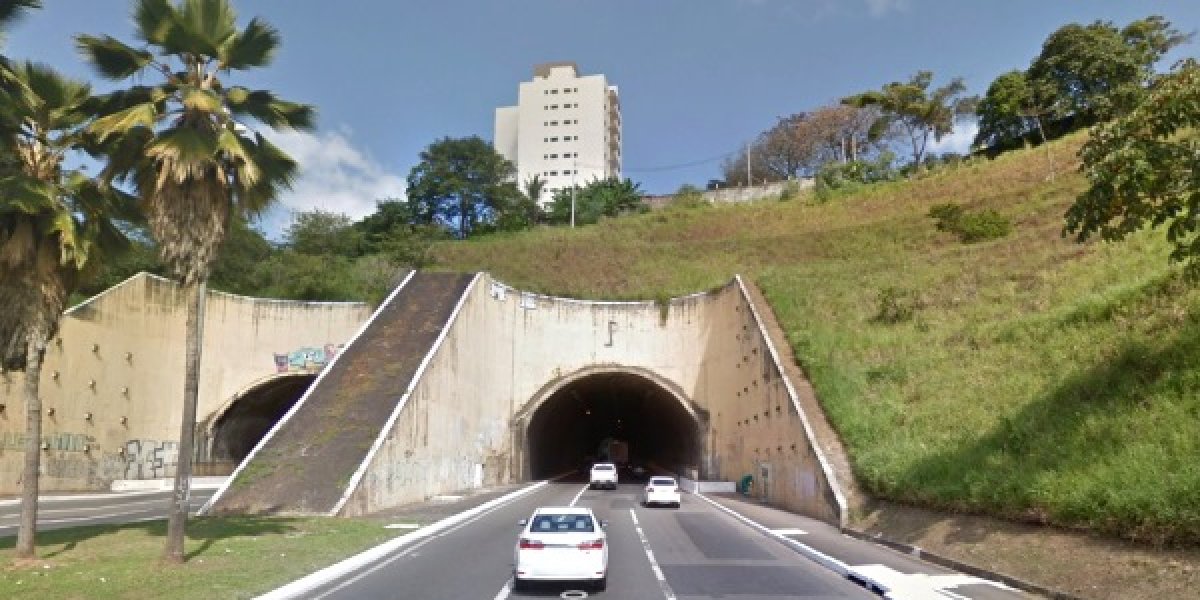 Mototaxista vai a óbito após perder controle de moto e bater em poste