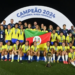 Após premiação do deca no Sul-Americano sub-20, Seleção feminina homenageia vítimas das enchentes no RS